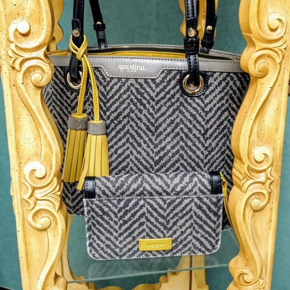 Meet your Posher, Ashley - Picture 3 of 11